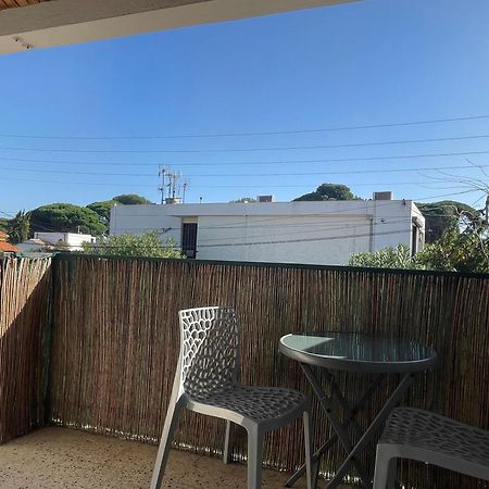 Plage A 400 M Studio Tout Confort Terrasse Clim Parking Hyères Kültér fotó