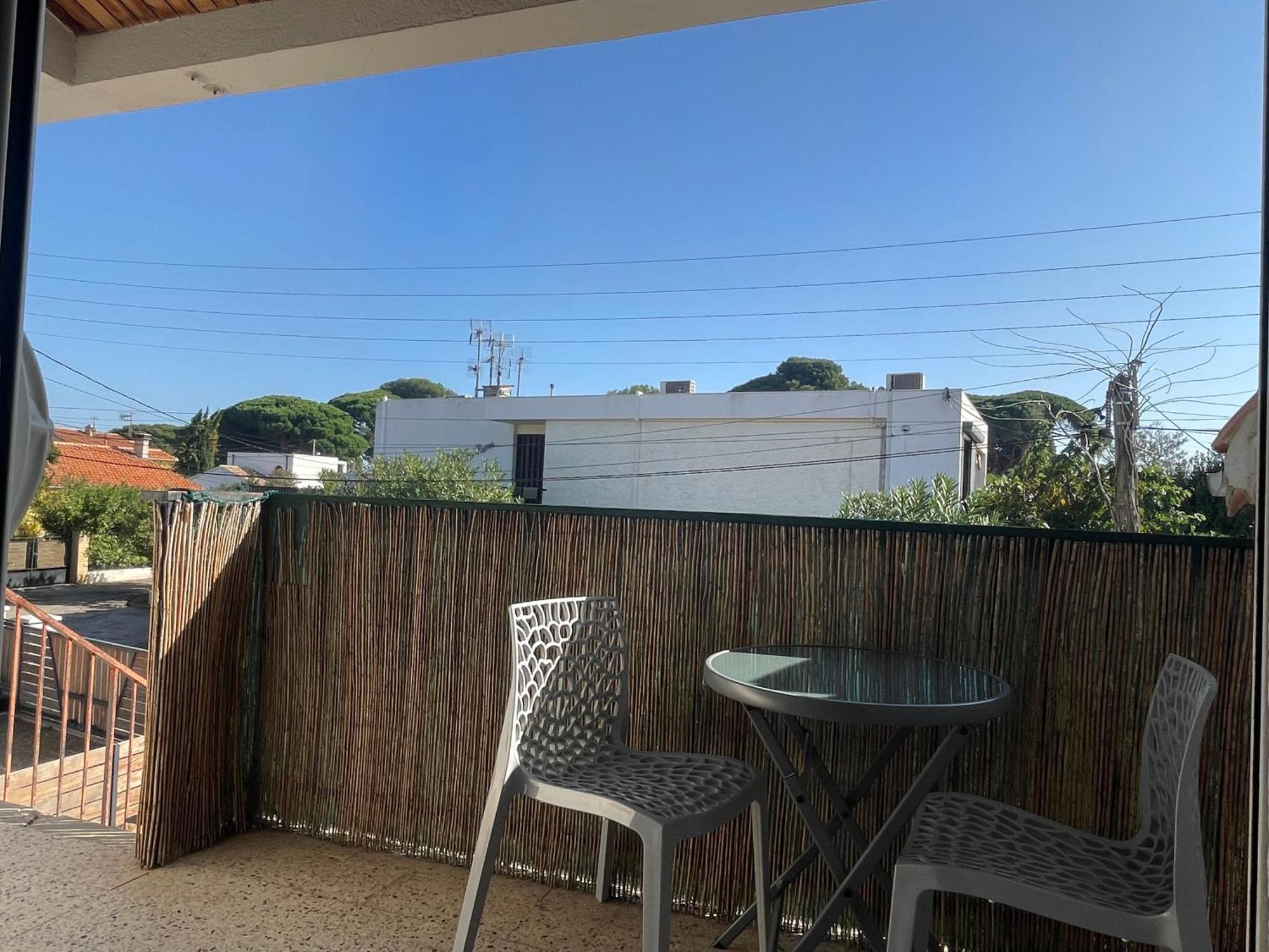 Plage A 400 M Studio Tout Confort Terrasse Clim Parking Hyères Kültér fotó