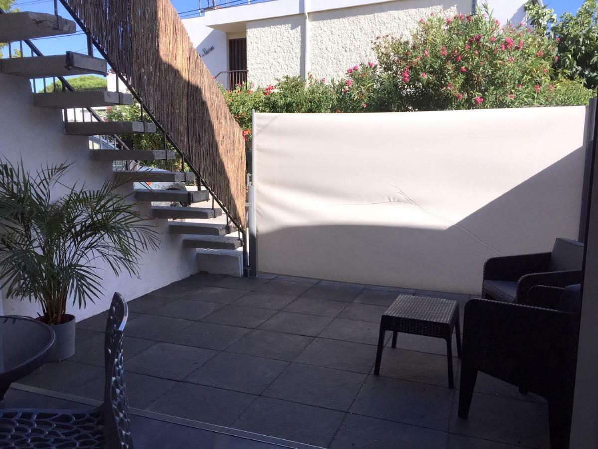 Plage A 400 M Studio Tout Confort Terrasse Clim Parking Hyères Kültér fotó